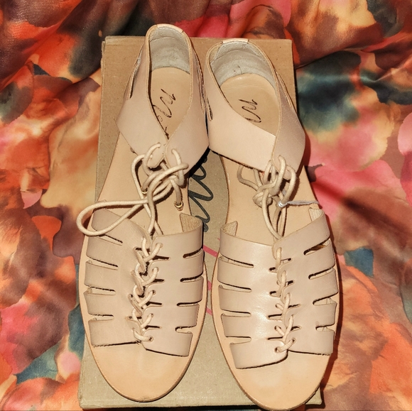 Matisse Footwear Sandals - Picture 1 of 4